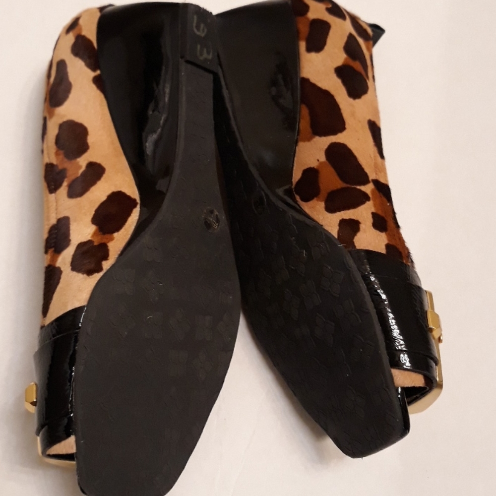 BCBG Maxazria/Leapord Print/Calf Hair/ Wedge Heels - Picture 14 of 16